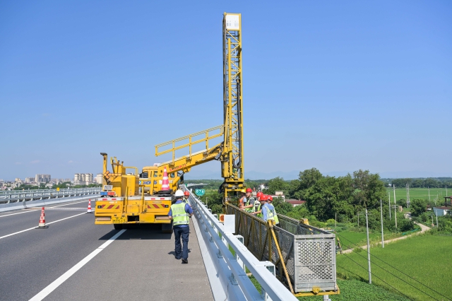 8月19日，合安中心聯合轄段高速交警、路政、清障救援以及養護等多家單位，在德上高速合樅段孔城河大橋組織開展橋梁交通事故綜合應急演練.jpg